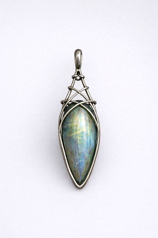 LUMINARA-PENDANT NECKLACE